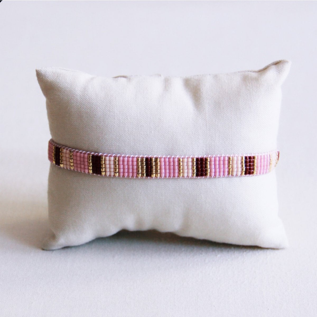 Geweven miyuki- armband gestreept - naakt/roze/bruin - Selva & Co