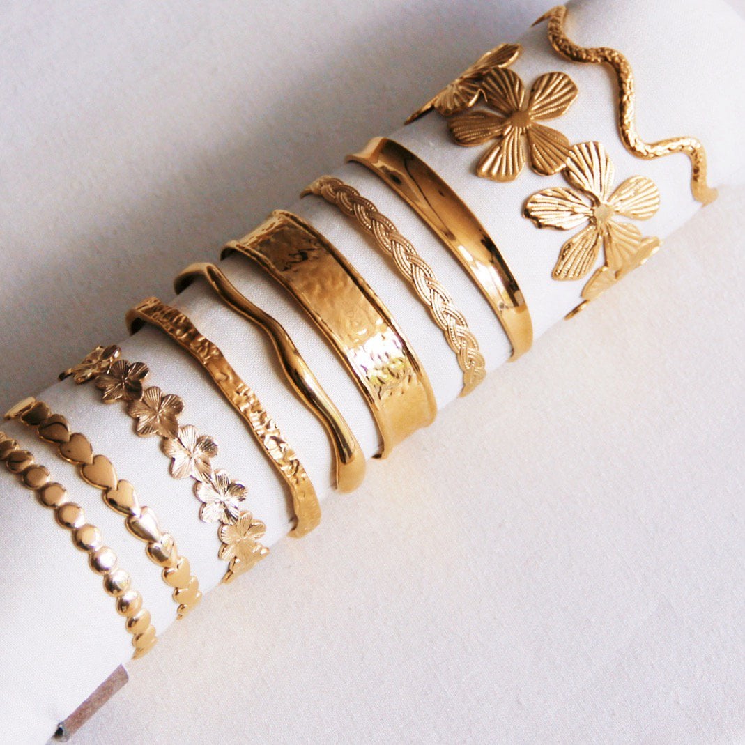 Glanzende open bangle - goud - Selva & Co