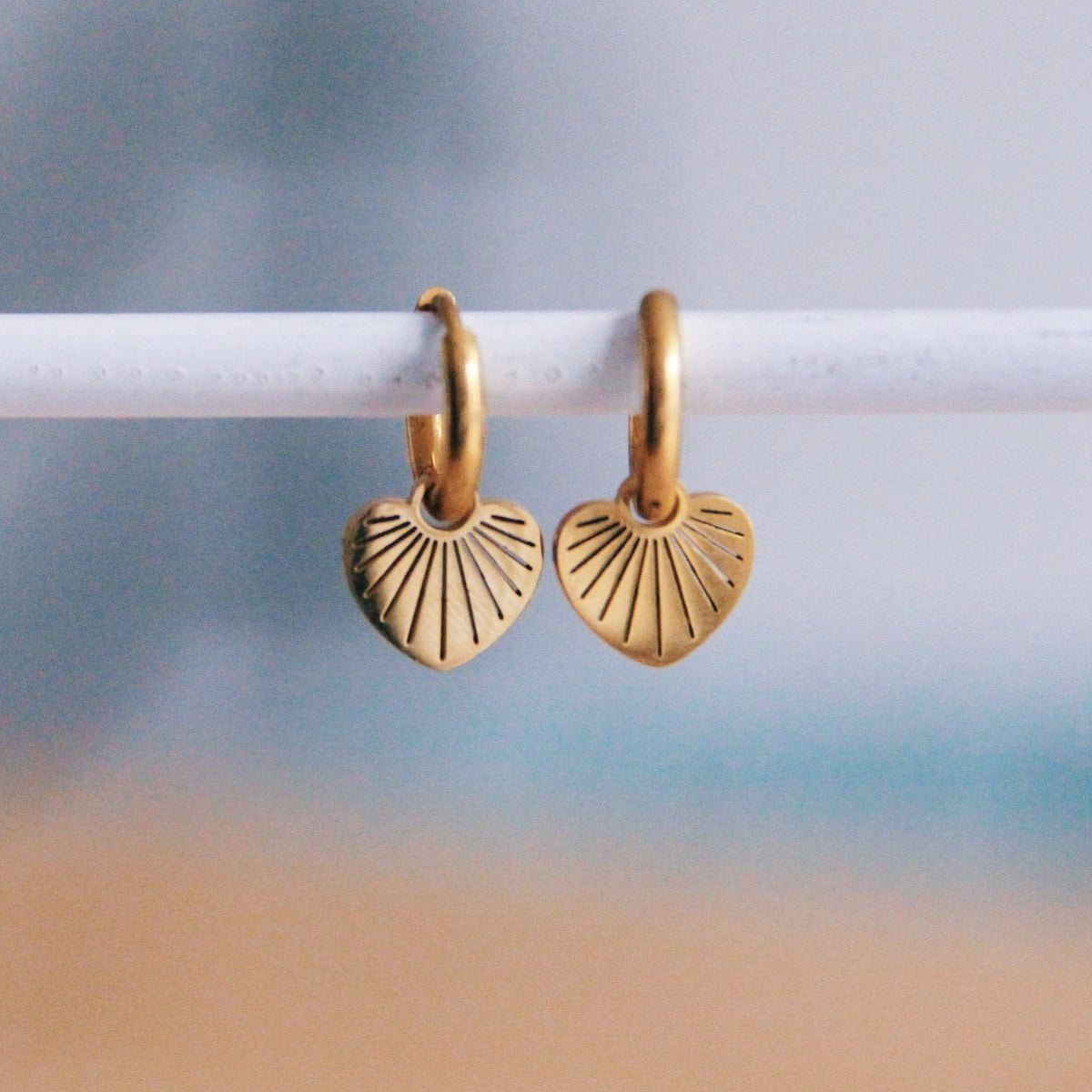 CB336:  Stainless steel creoles with fantasy heart - gold - Selva & Co