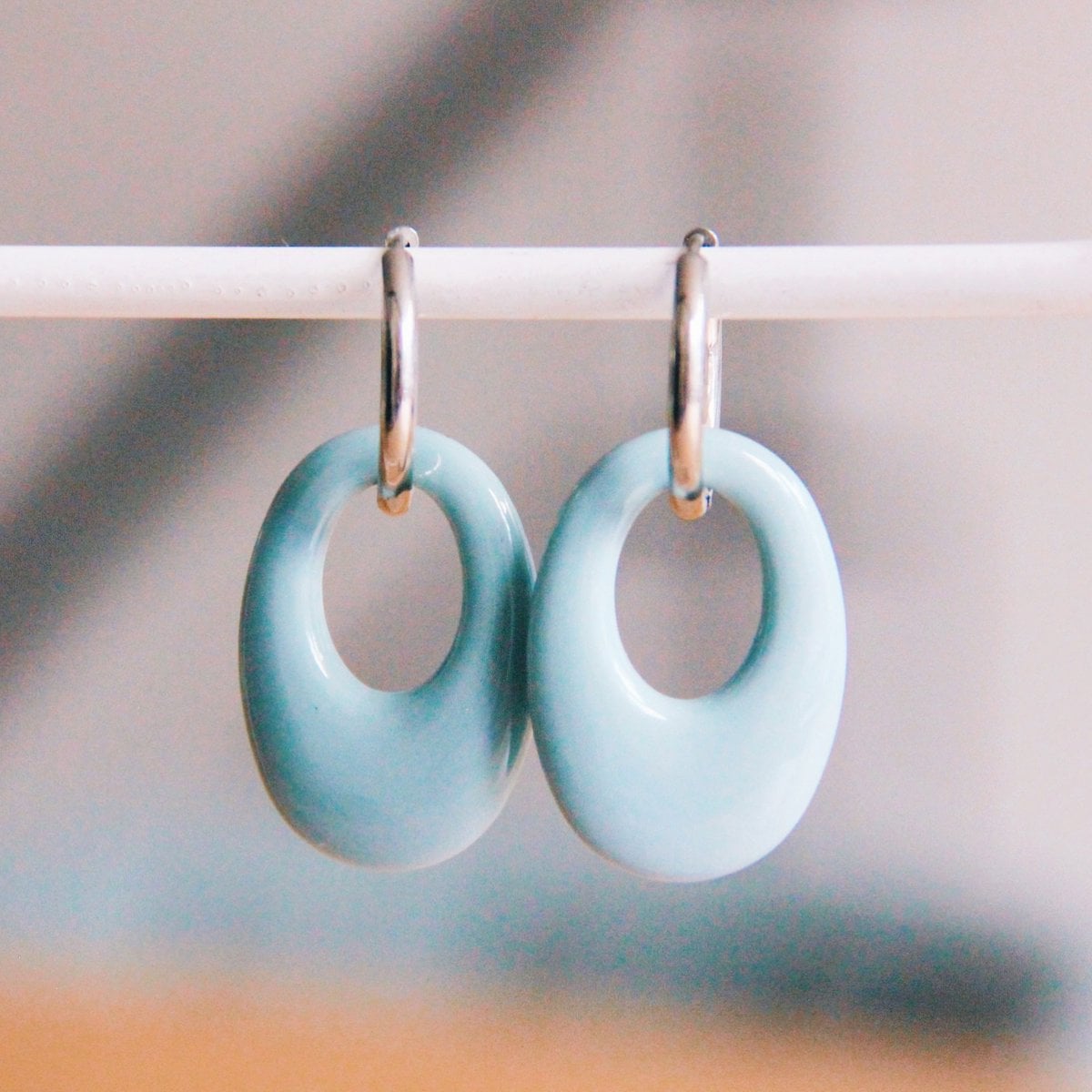 Stainless steel earring with resin drop – jeans blue/silver - Selva & Co