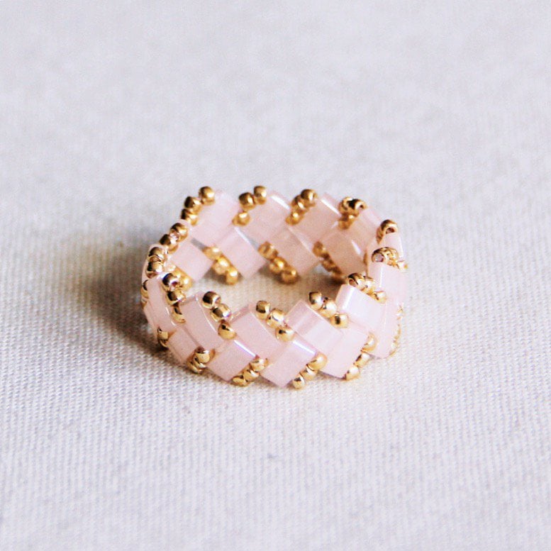 Tilabead-ring - lichtroze/goud - Selva & Co