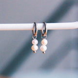SS353 - Stainless steel creoles with 2 freshwater pearls - silver - Selva & Co