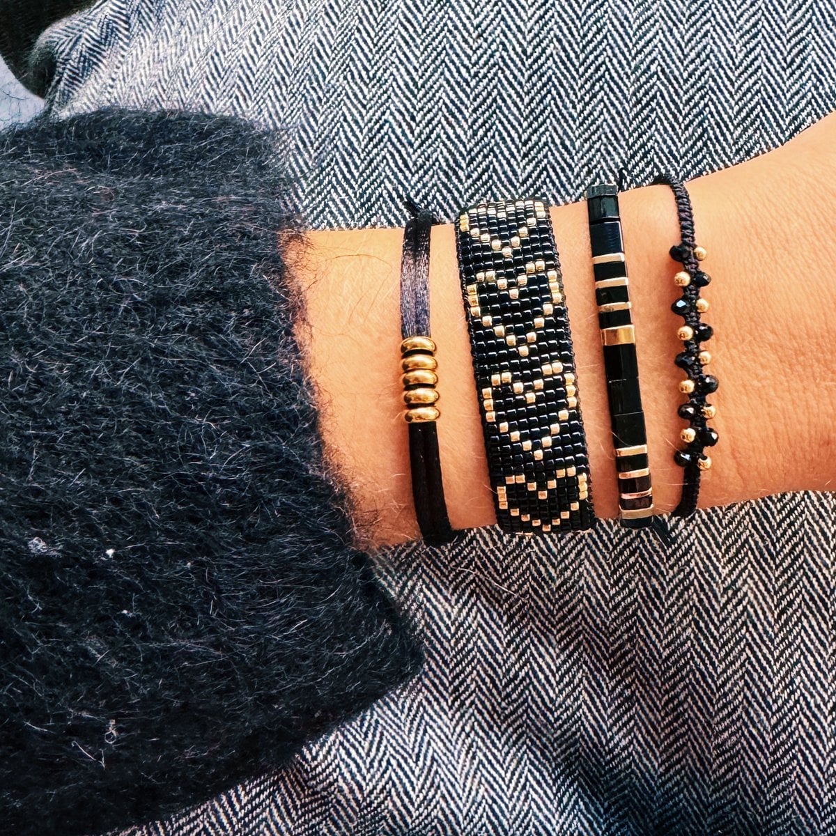 Satin bracelet with rings – gold-colored/gold - Selva & Co