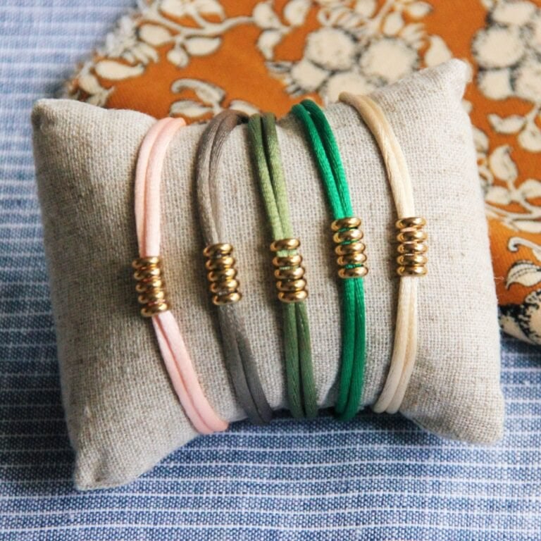 SS102 - Satin bracelet with rings – sand colored / gold - Selva & Co