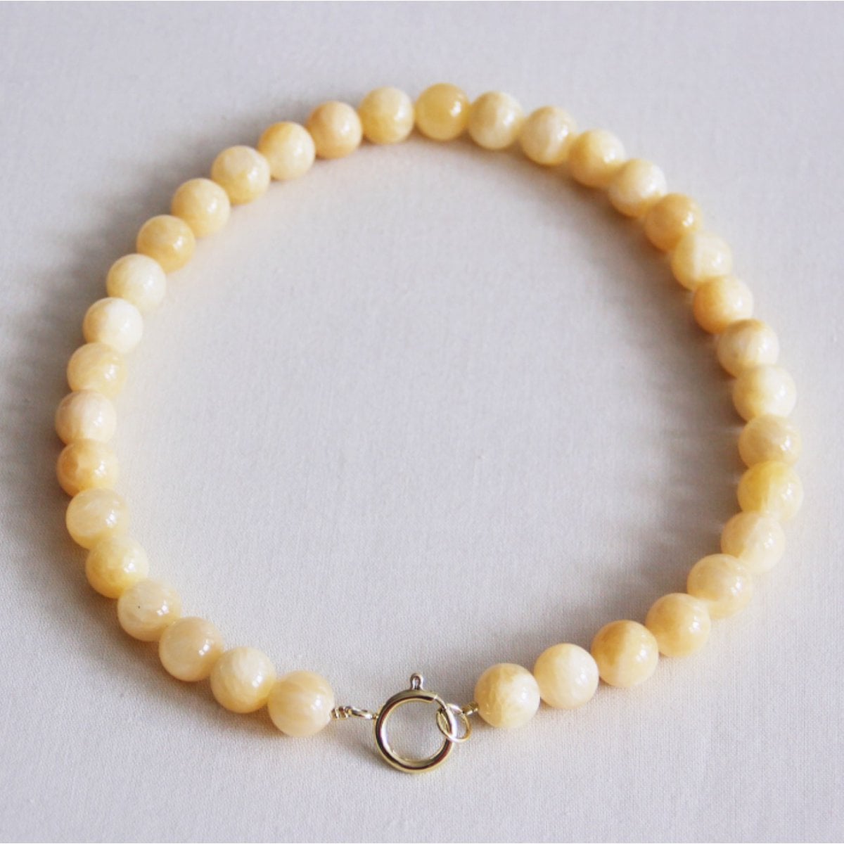 Natural stone bead necklace XL - butter yellow - Selva & Co