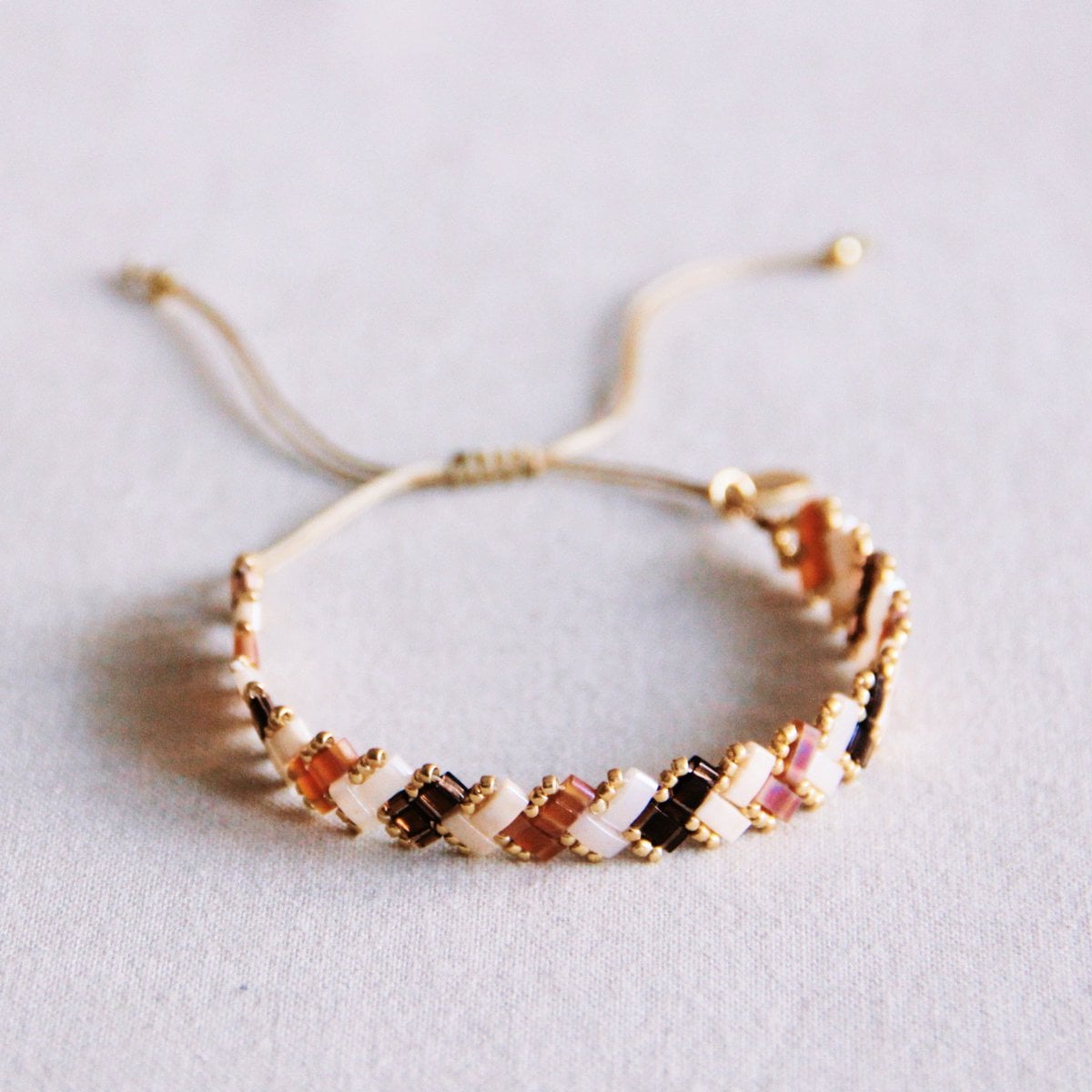 Gevlochten Tila Kralen Armband - Naakttinten - Selva & Co
