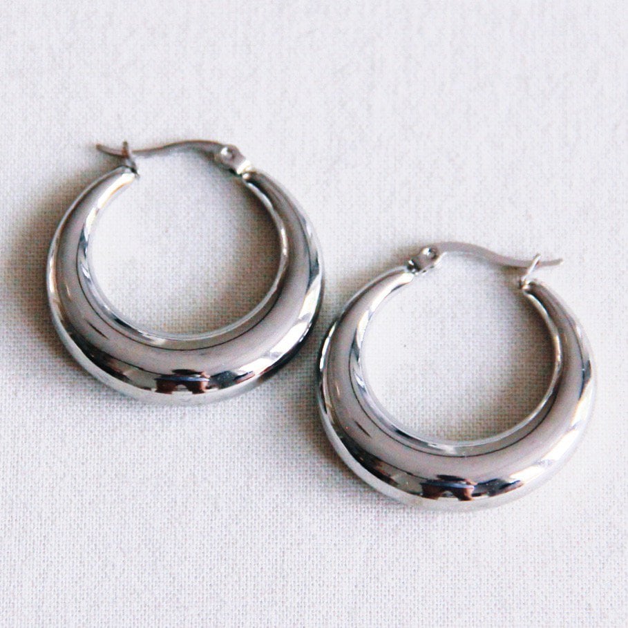 EA509: Stainless steel creole 30mm “wide” - silver - Selva & Co
