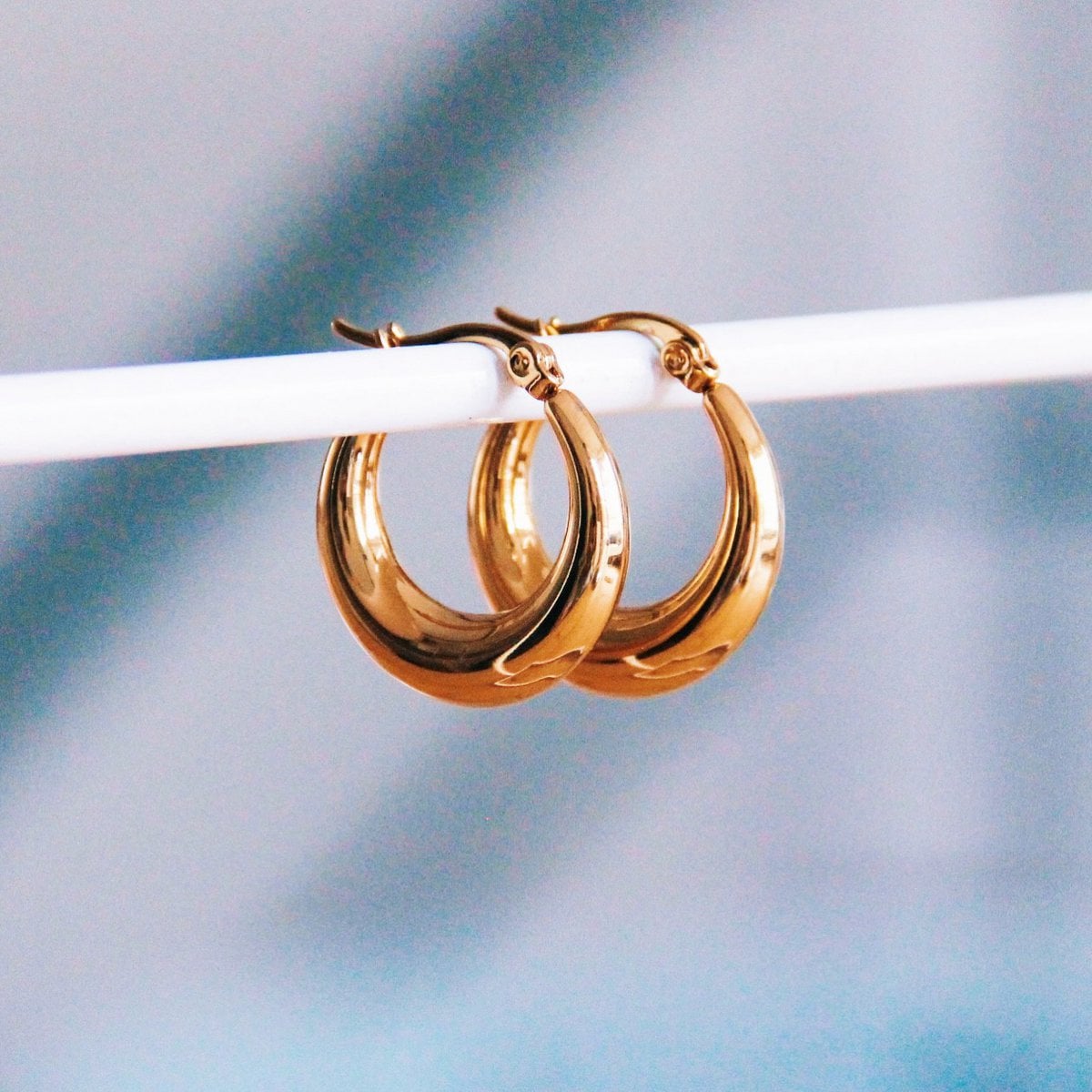 RVS-roestvrij stalen creolen 19mm breed – goud - Selva & Co