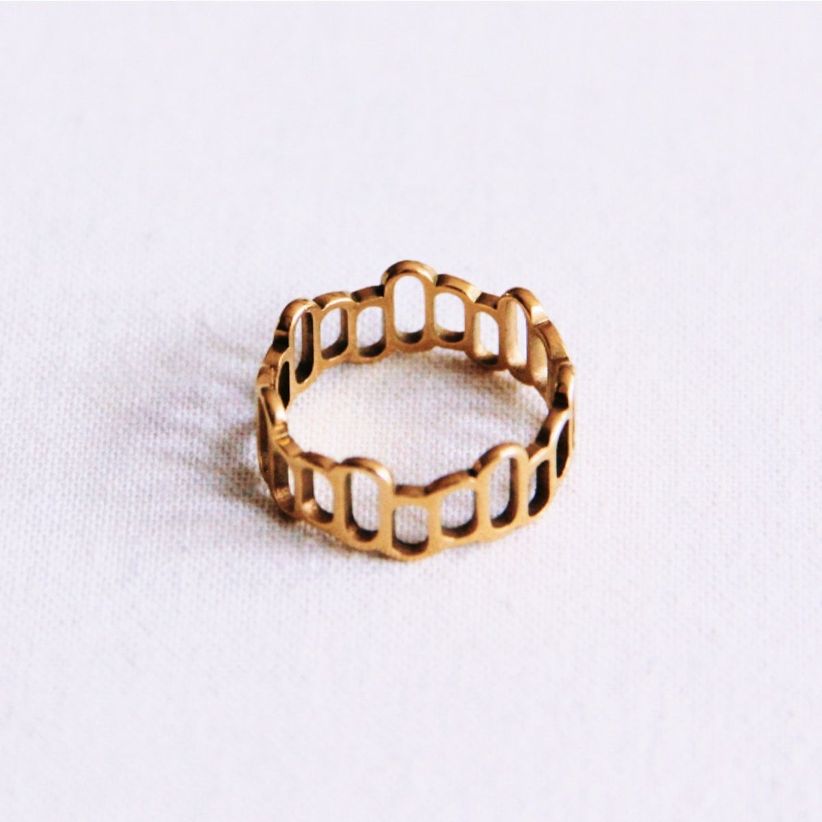 Stalen ring 'vierkantjes' - goud - Selva & Co