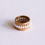Statement ring met mini parels - goud/wit - Selva & Co