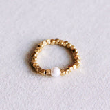 Elastic ring with natural stone - pearl/gold - Selva & Co