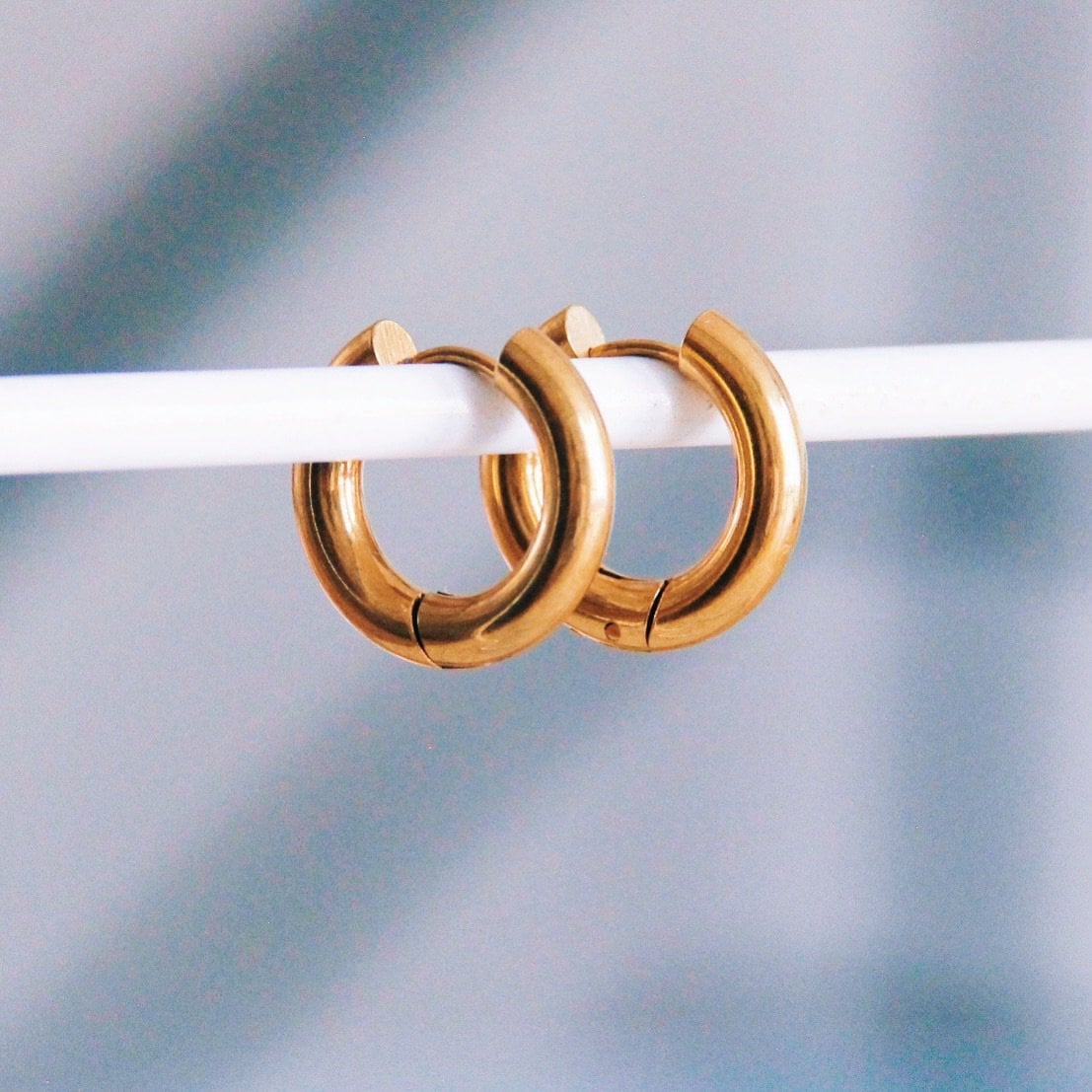 EA516: Stainless steel wide creole 16mm - gold - Selva & Co