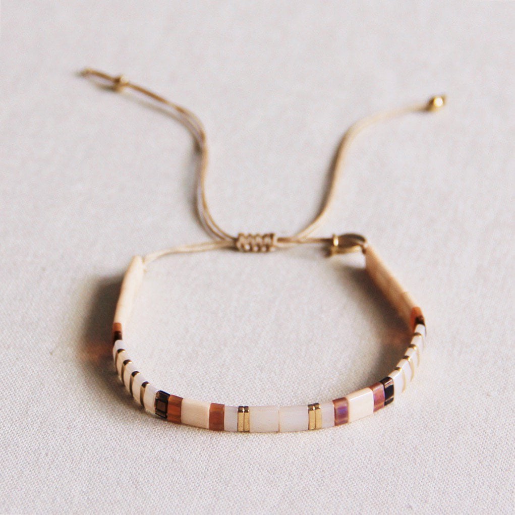 Tilabead Bracelet Taupe / Nude / Goldplated - Selva & Co