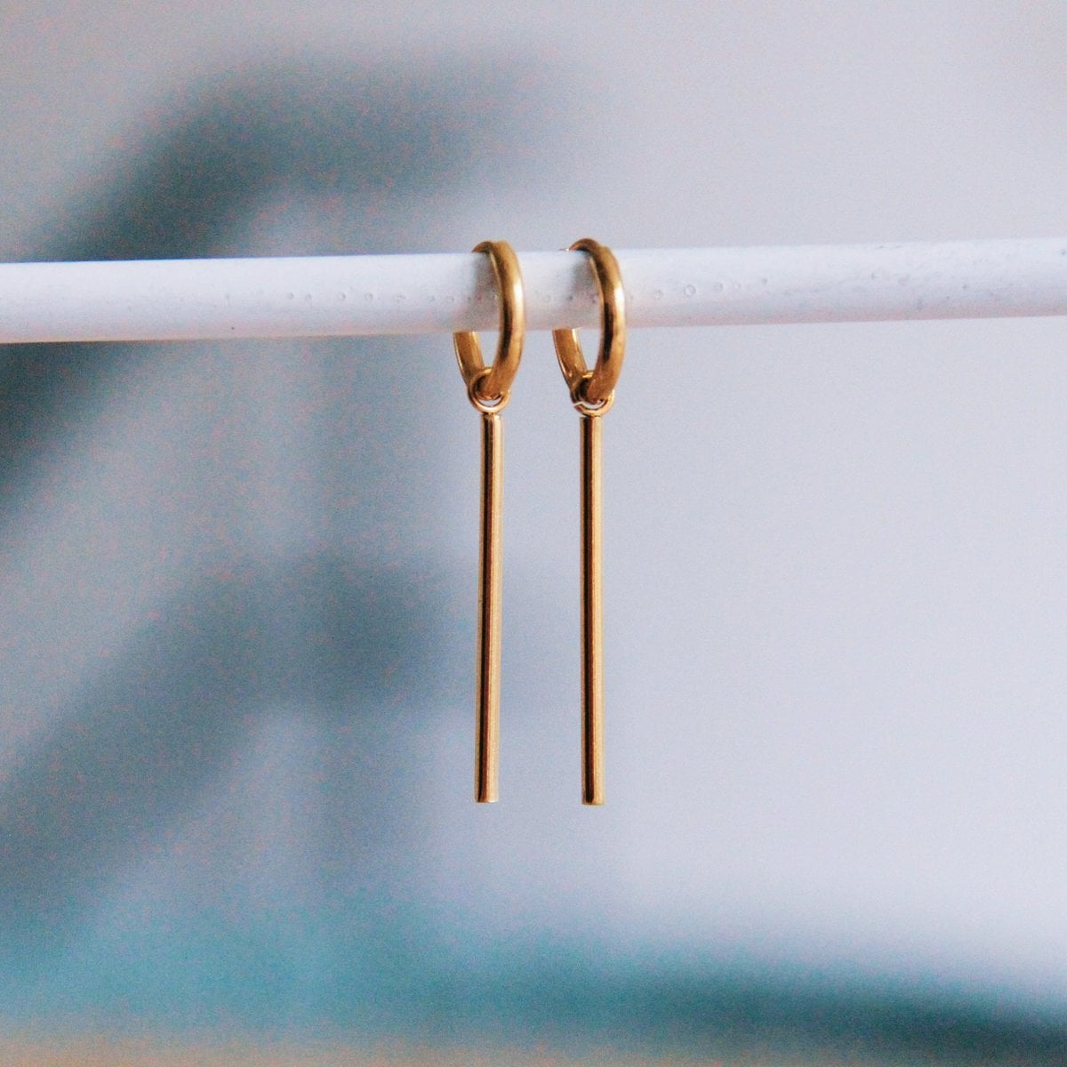Oorbellen van roestvrij staal met staaf XL – goud - Selva & Co