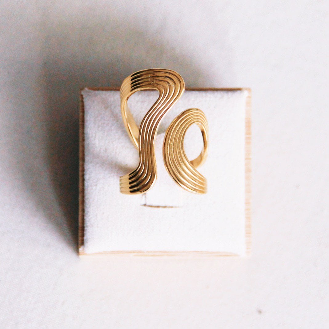 Statement Retro gestreepte XL-ring - goud - Selva & Co