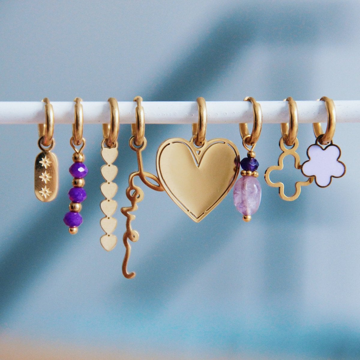 Stainless steel earrings with closed heart - gold - Selva & Co