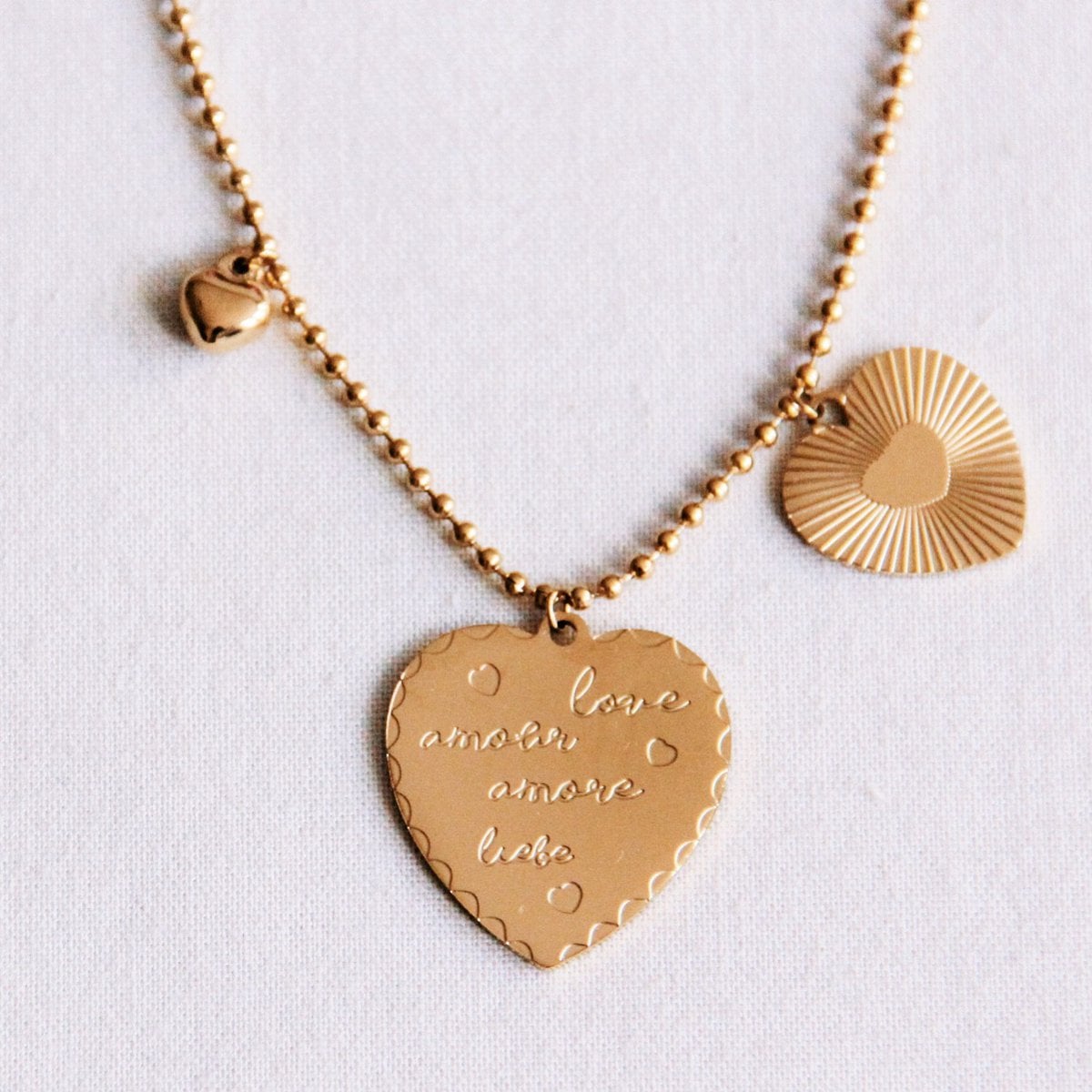 Ballchain charm necklace with 3 hearts - Selva & Co