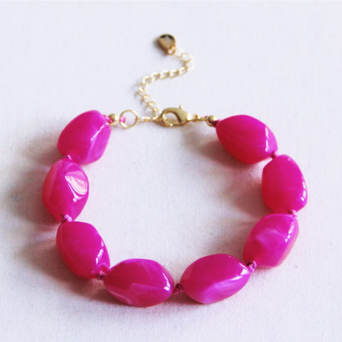 Armband met kralen 'nugget' groot - fuchsia - Selva & Co