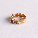 Bloemenring met zirkonia stenen - goud - Selva & Co