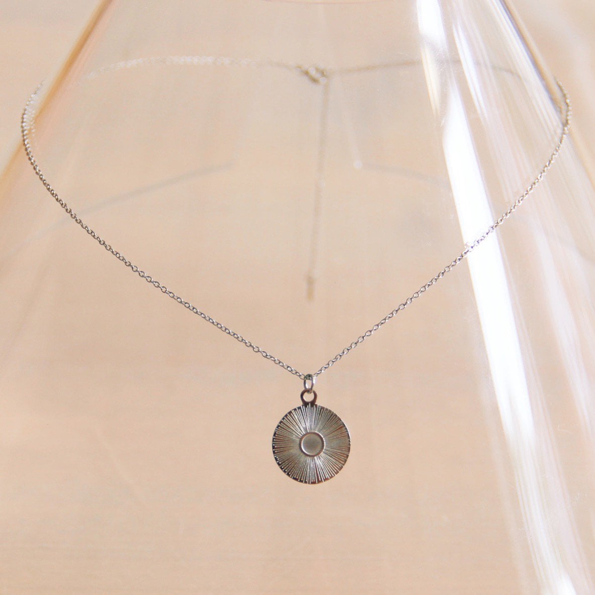 Fijne ketting van roestvrij staal met ronde fantasiebedel - zilver - Selva & Co