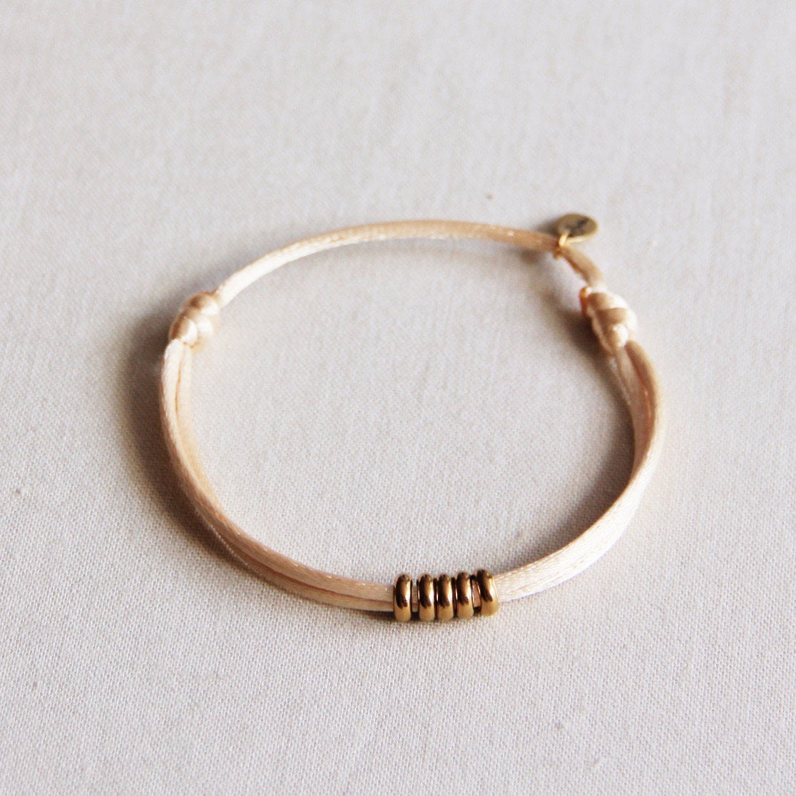 SS102 - Satin bracelet with rings – sand colored / gold - Selva & Co