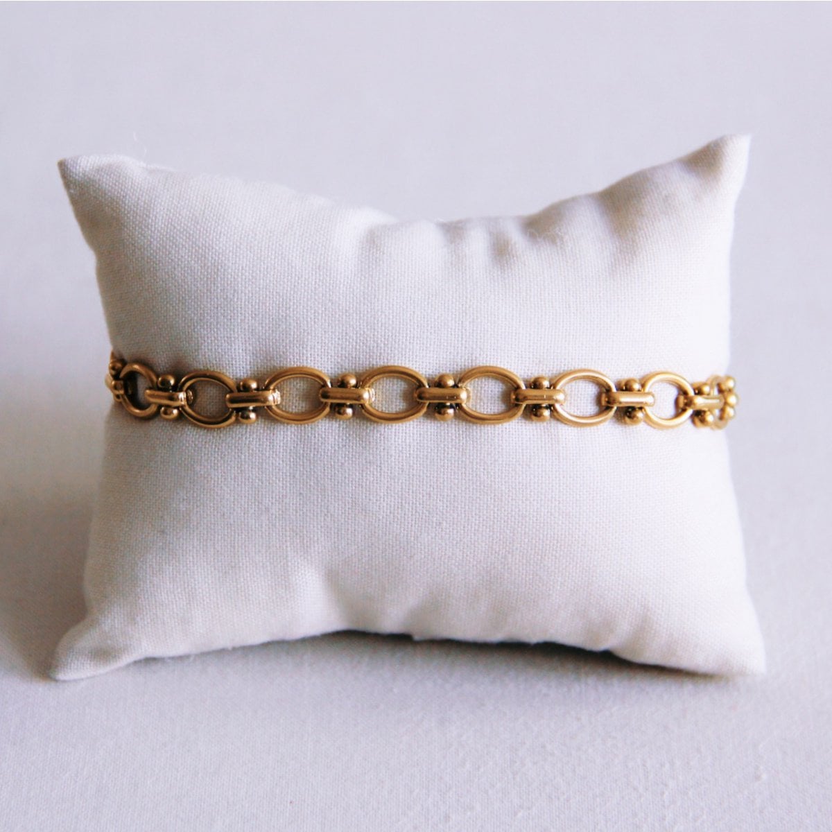 Gekoppelde kettingarmband - goud - Selva & Co