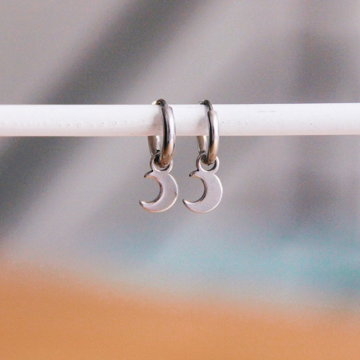 Stainless steel creoles with moon - silver - Selva & Co