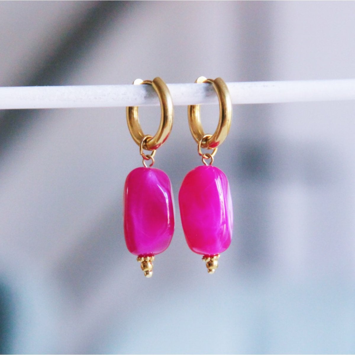 Wide hoop with nugget charm - fuchsia - Selva & Co