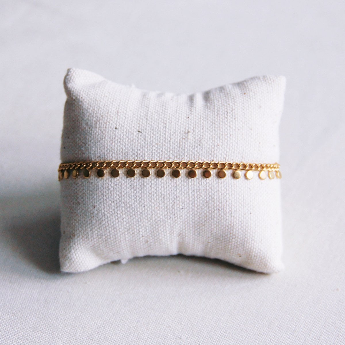 Stalen armband met ketting en munten - goud - Selva & Co
