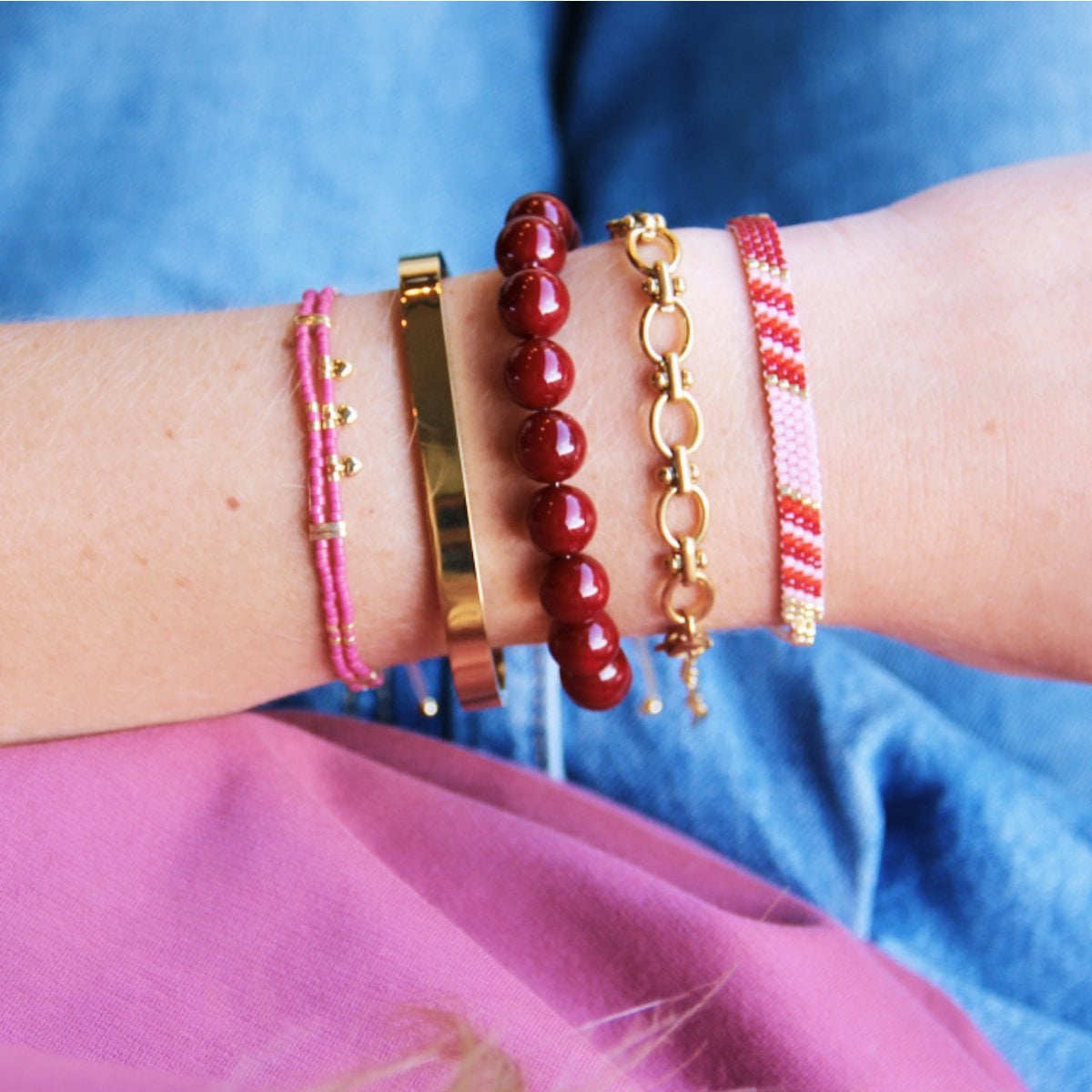 Double miyuki bracelet with 3 mini hearts - magenta - Selva & Co