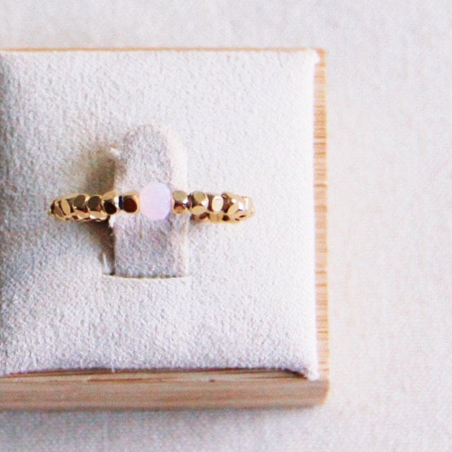 Elastische ring met natuursteen - roze - Selva & Co