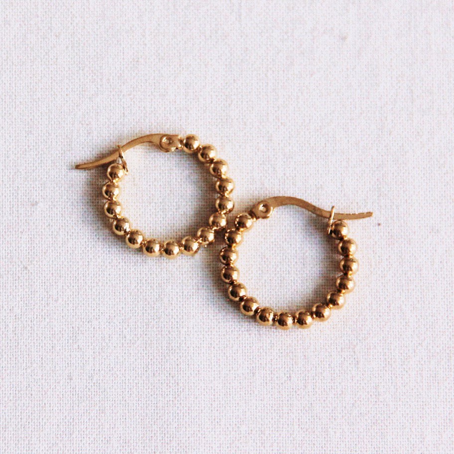 Roestvrijstalen creolen 20mm “balletjes” – goud - Selva & Co