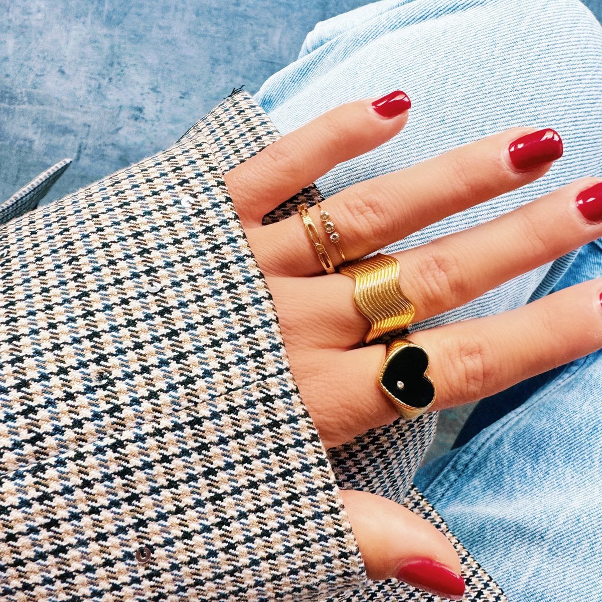 Stalen ring met hart - zwart - Selva & Co