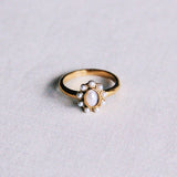 Vintage ring van roestvrij staal met parelstenen - goud - Selva & Co