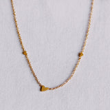 Fijn roestvrijstalen ketting met 3 mini hartjes - goud - Selva & Co