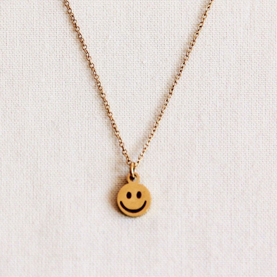 Stainless steel fine chain with smiley - gold - Selva & Co