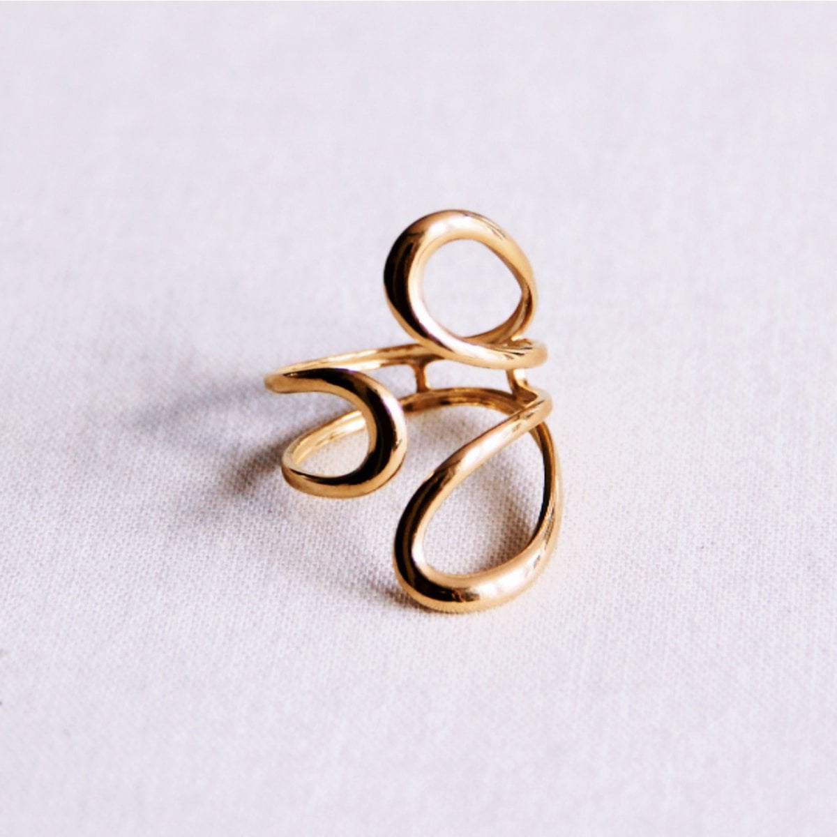 Roestvrijstalen statement ring gebogen - goud - Selva & Co