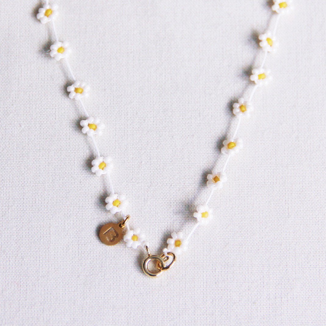 Daisy flower necklace - white/yellow - FI101 - Selva & Co