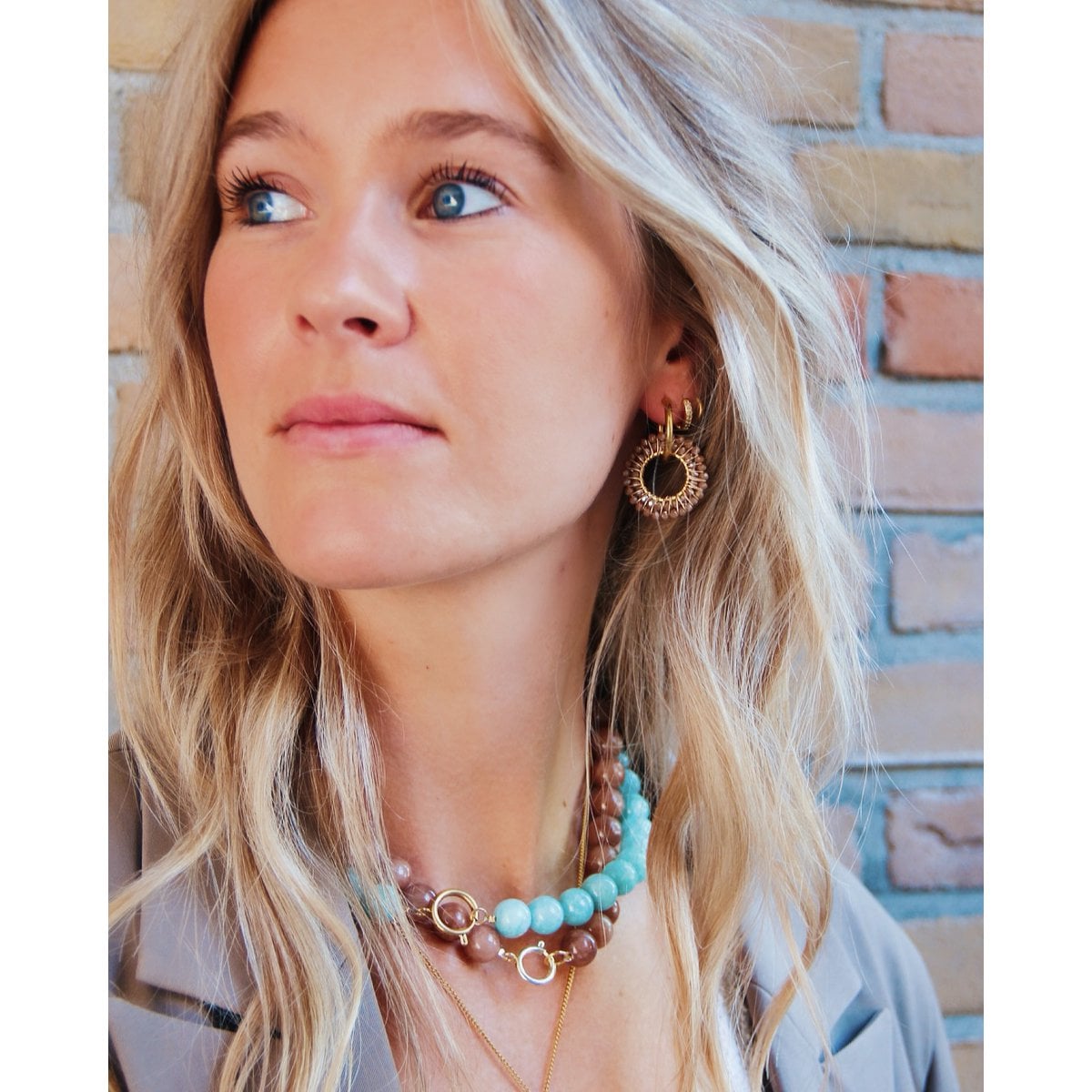Earring with round faceted pendant – mocha - Selva & Co