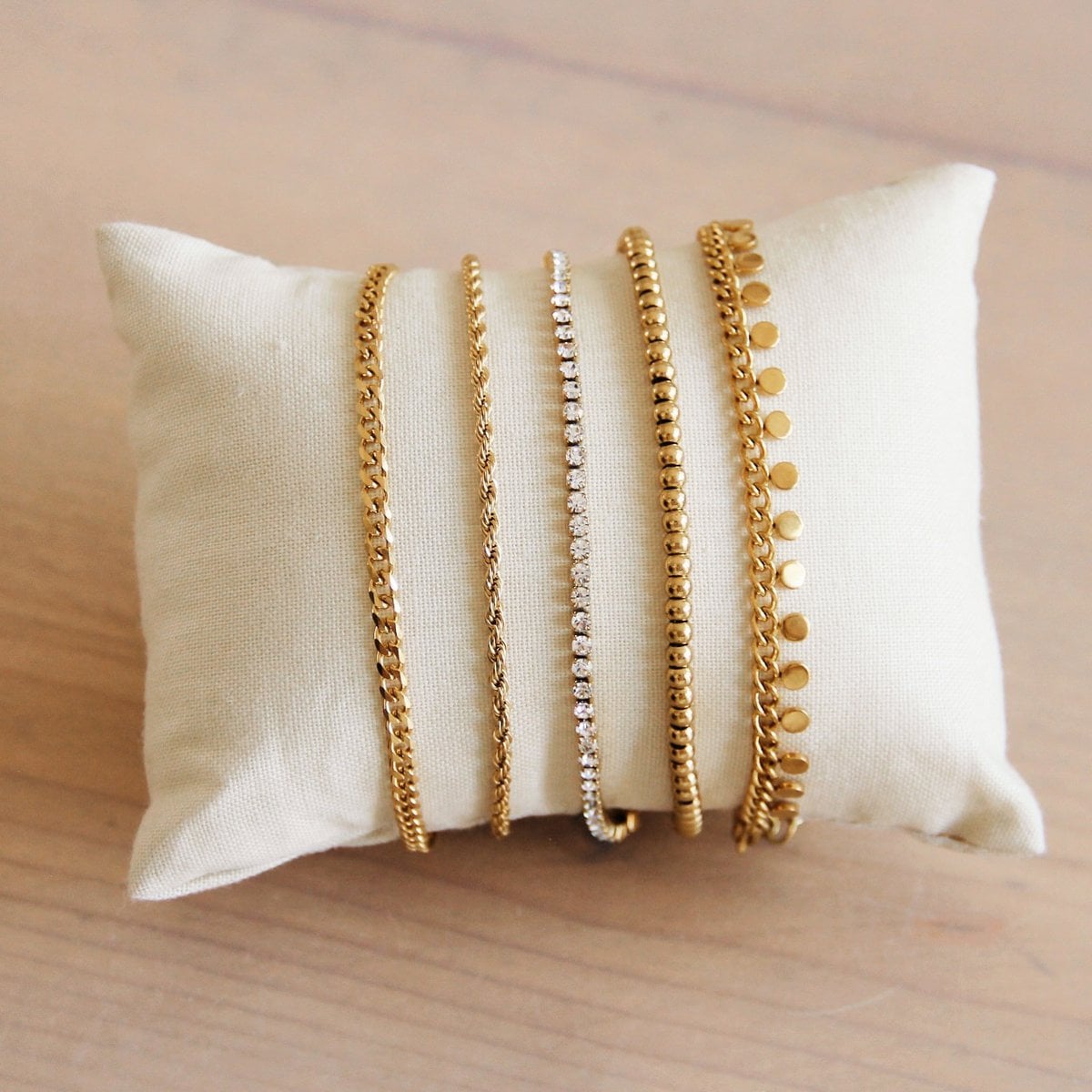 Stalen armband met ketting en bolletjes - zilver - Selva & Co