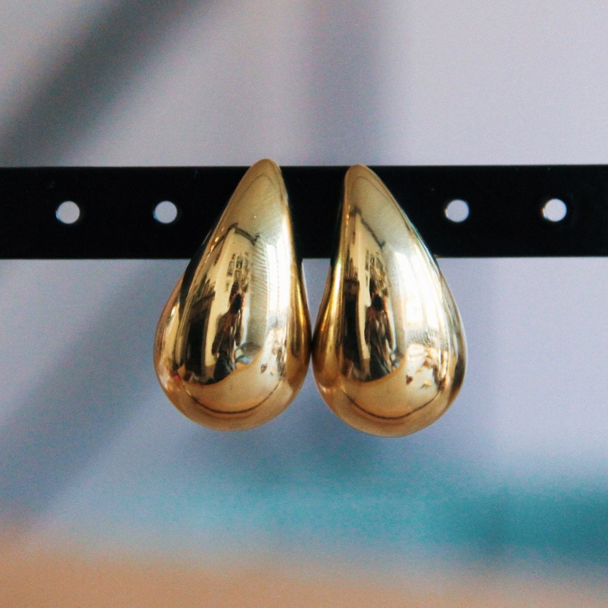 Stainless steel drop earring - shine/gold - Selva & Co